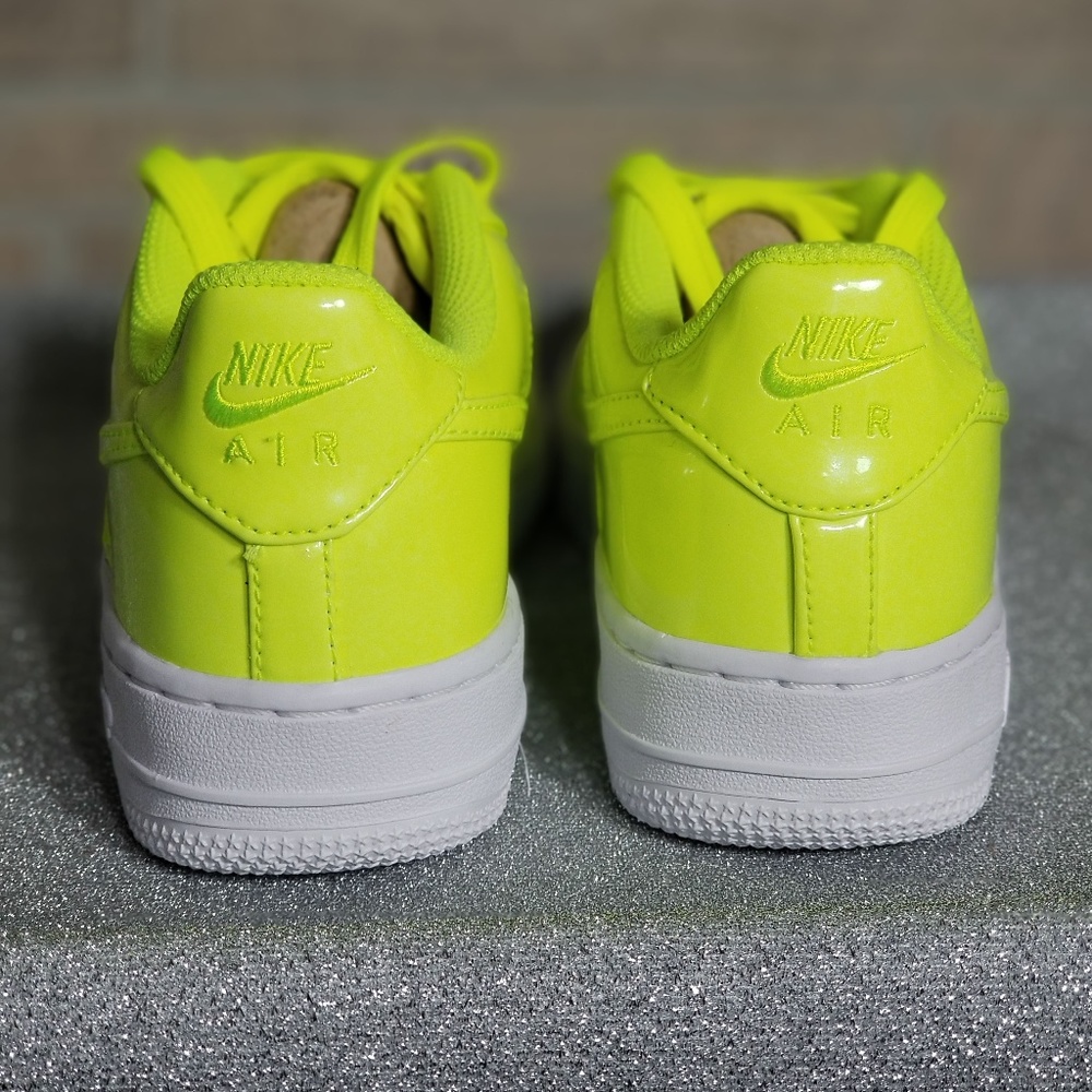 🚨LAST ONE🚨 Nike Air Force 1 LV8 UV - Picture 4 of 5